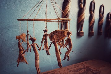 アフリカの藁人形