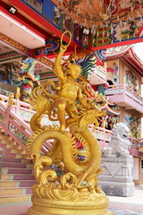 Fototapeta premium Chinese style. Is a tourist attraction for tourists to pay homage to Chinese gods in Chonburi, Thailand 