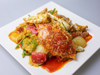 Stir-Fried crab with Garlic, Peper, Curry Powder