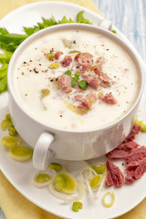 Creamy soup with bacon and vegetables.