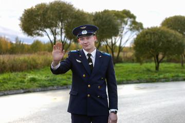 pilot welcomes waving  commander airline  aviator