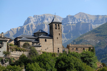 Torla. Pueblo del pirineo aragones. España