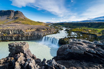 Fototapeta na wymiar Island - Wasserfall