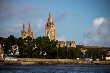 Obraz premium Truro cathedral form the water