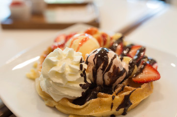 Toasted and ice cream with chocolate cream