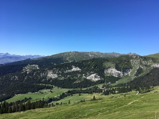 blick von Naraus auf Startgels und umgebung,  Crap Sogn Gion im Hintergrund flims