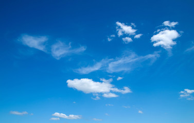  clouds in the blue sky