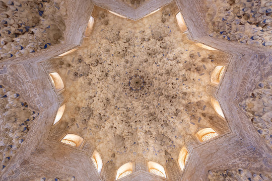 Techo de palacio &aacute;rabe en Granada Andaluc&iacute;a