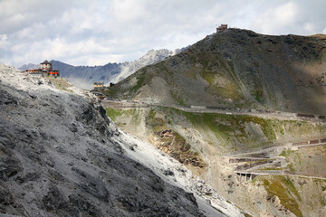 The highest mountain pass on the Italian Alps (2760 mt)