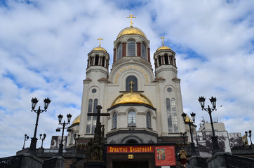 Fototapeta na wymiar the Church on spilled blood. Ekaterinburg.Russia.05.08.2019