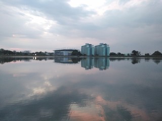 Naklejka premium reflection of clouds in water