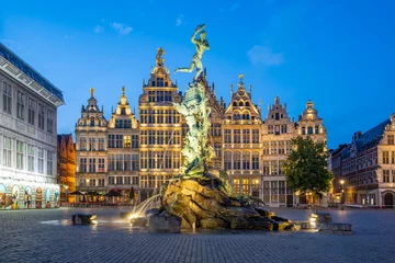 Gordijnen Guildhalls of Grote Markt of Antwerp in Belgium © orpheus26