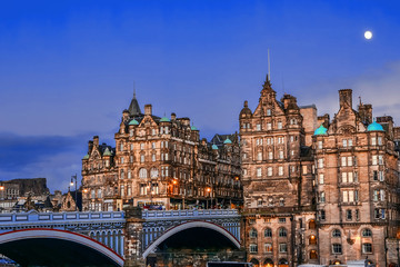 Fototapeta na wymiar North Bridge, Edinburgh, Scotland linking the New Town with the Old one