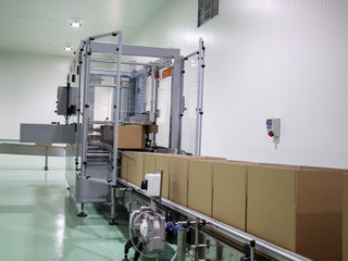 Close up crate forming machine