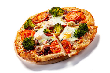Vegetarian pizza with eggs, broccoli and onion