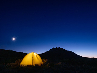 テント キャンプ 登山 夕焼け