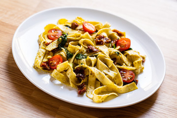 Pasta with sauce and sun-dried tomatoes