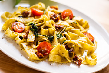 Pasta with sauce and sun-dried tomatoes