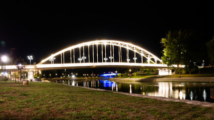 Fototapeta na wymiar Kossuth bridge at nightime (Győr, Hungary)