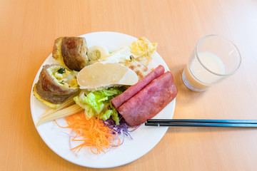 シッティング・ビュッフェの朝食