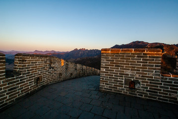 Fototapeta premium Sunrise at the Great Wall in Mutianyu, China, Asia