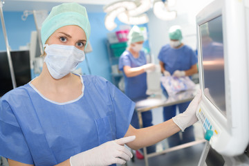 female surgeon in the operation theater