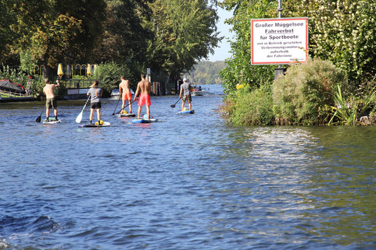 Standup Paddler auf der M&uuml;ggelspree