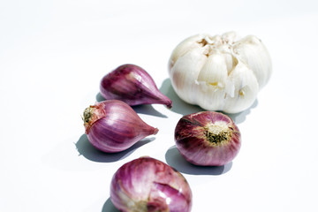 red onions and white onions or garlic