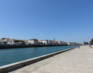 les sables d'olonne entrée du port