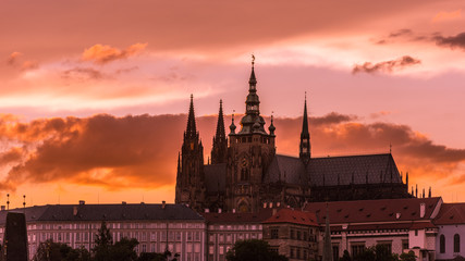 Obraz premium zachód słońca w pradze