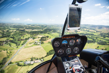 Blick aus einem Hubschrauber-Cockpit