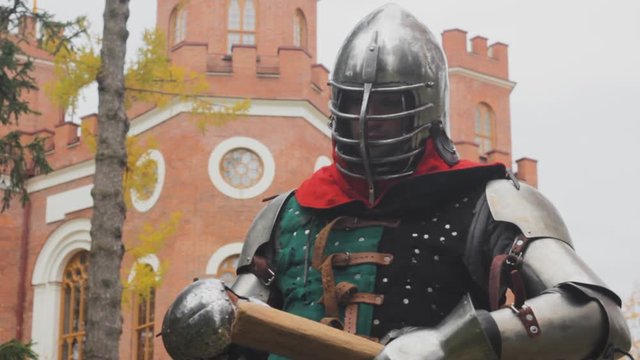 knight  warrior announces   speech news  medieval  battlefield   history