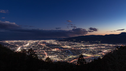 Obraz premium 神奈川県・秦野市 チェックメイトCC付近からの夕景