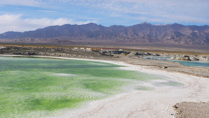 Fototapeta na wymiar Beautiful nature landscape view of Emerald Salt Lake in Qinghai China