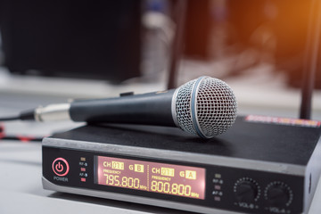 Microphone for speaker speech with digits radio frequency transceiver or transmitter to show spectrum display wireless microphones receiver in conference hall or meeting room