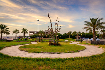 Obraz premium A beautiful view of Jasra park from Bahrain during sunset. 