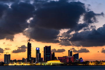 Obraz na płótnie Canvas Beautiful Bahrain skyline during sunset.