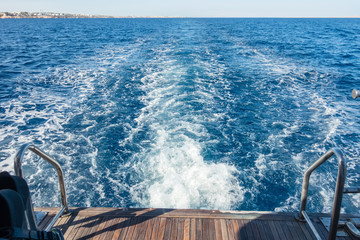 motorboat foam trace wave water splash