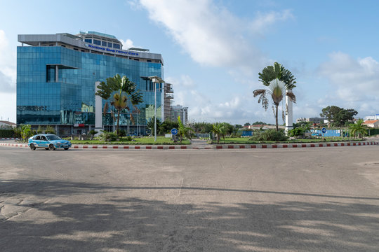 Rond-point Mairie Centrale &agrave; Pointe-Noire #2