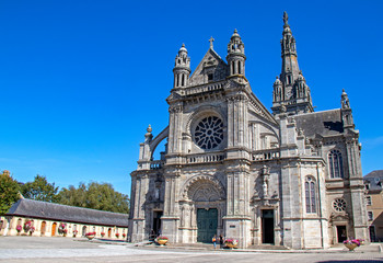 Fototapeta na wymiar Sainte-Anne-d'Auray. Basilique Sainte-Anne. Morbihan. Bretagne