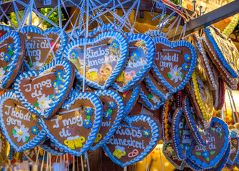 Lebkuchenherzen auf dem Oktoberfest, München, Bayern, Deutschland