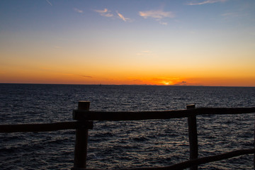 Fototapeta premium Atardecer en la cueva del Xoroi (MENORCA)