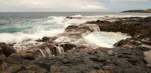 the blue hole el bufadero on a cloudy day at gran canaria