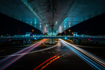 Fototapeta na wymiar 夜の交通道路の様子
