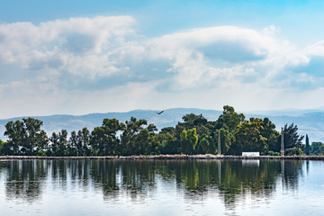 Fototapeta na wymiar lake view with mountains landscae