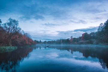 Quiet evening on the autumn river.