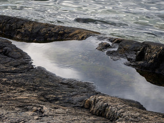 Felsen am Ufer / Schären