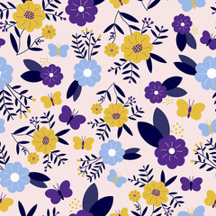 Obraz premium Vector seamless pattern of flowers, leaves, berries and butterflies on a light pink background. Great for dressmaking fabric and bedroom decor.