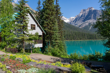 Fototapeta premium Emerald Lake Lodge at Emerald Lake, Canada