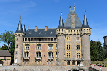 Fototapeta na wymiar château de la Clayette